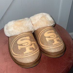 SF 49er's slippers